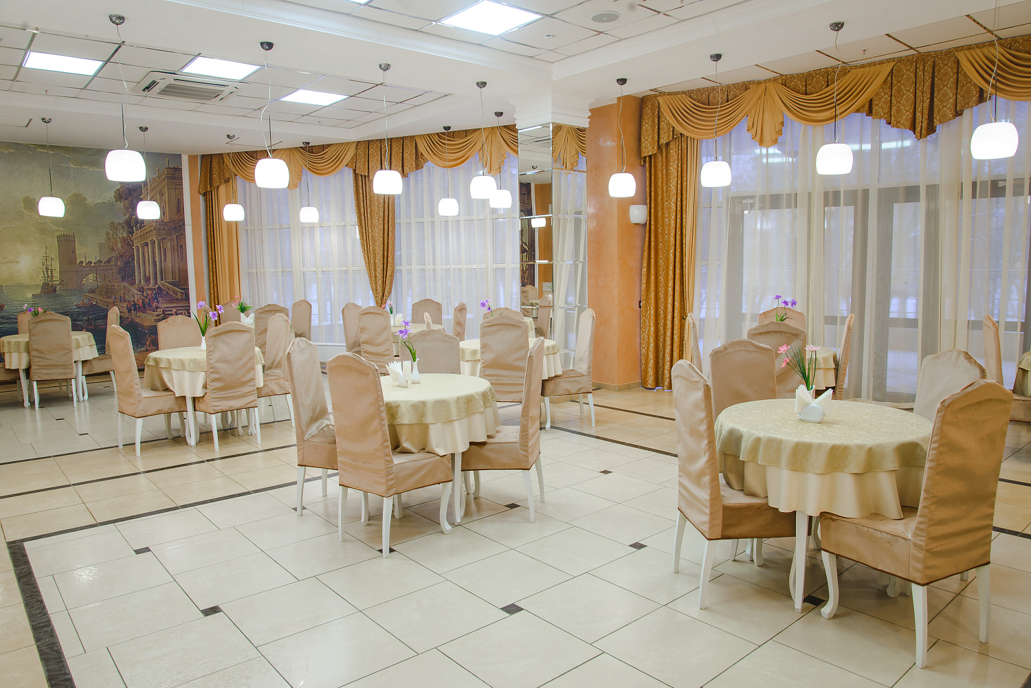 Кафе и бары